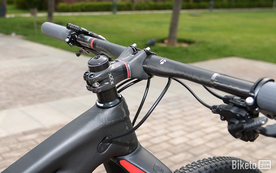 頂級(jí)單車 TREK Top Fuel 9.9 SL 山地競技與零配件制造的巔峰之作
